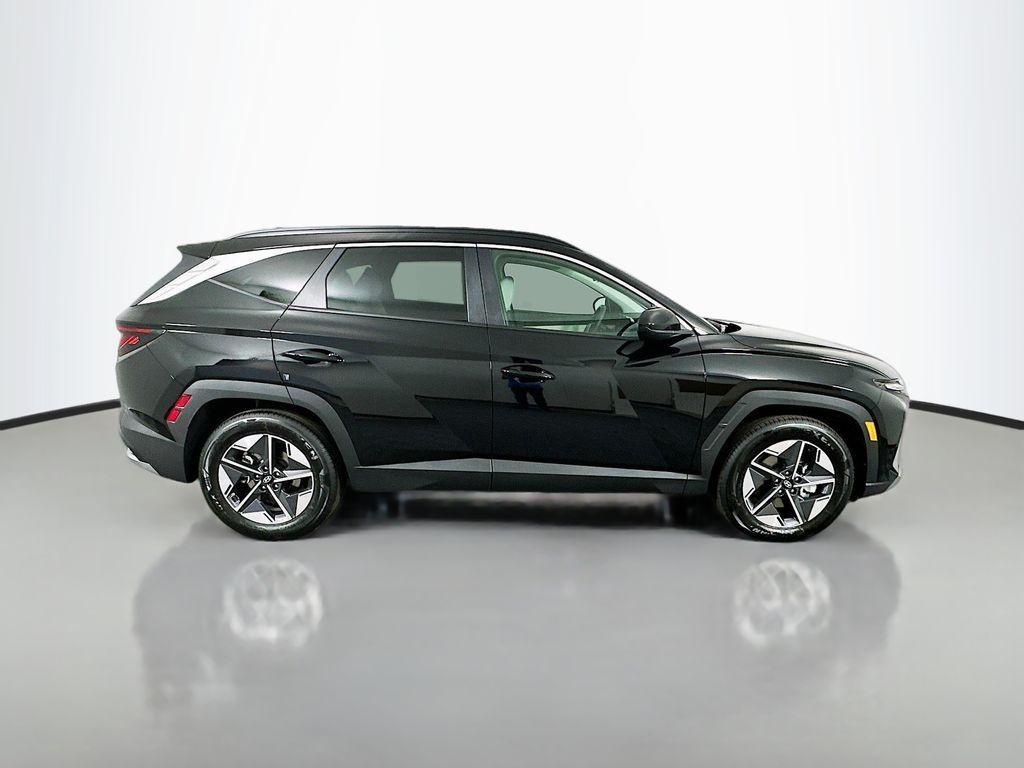 new 2025 Hyundai Tucson car, priced at $32,550