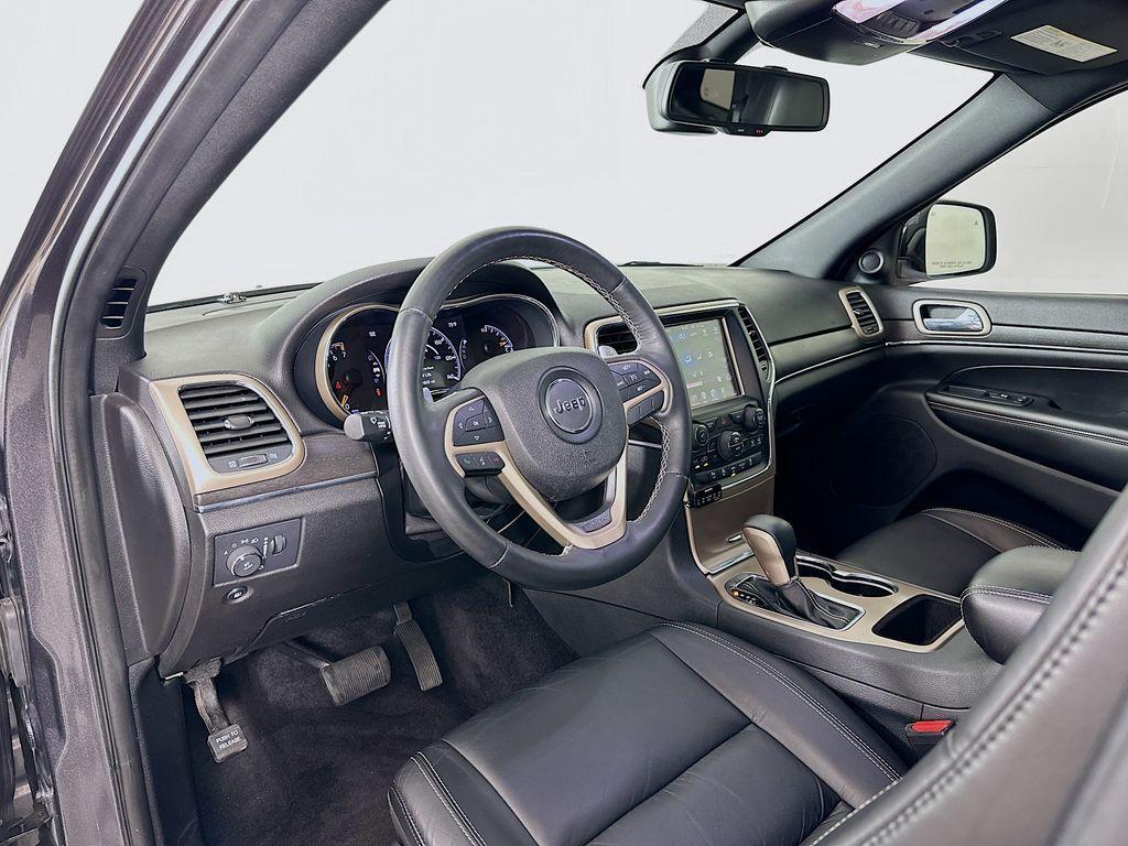 used 2016 Jeep Grand Cherokee car, priced at $15,500