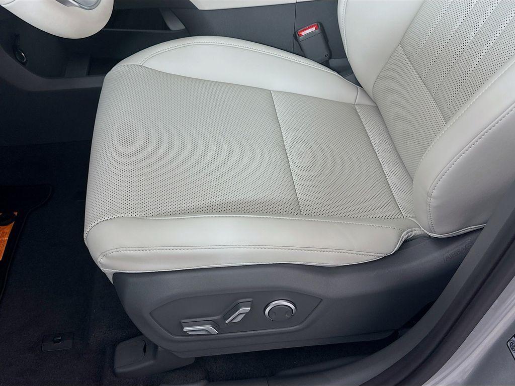 new 2025 Hyundai SANTA FE HEV car, priced at $40,014