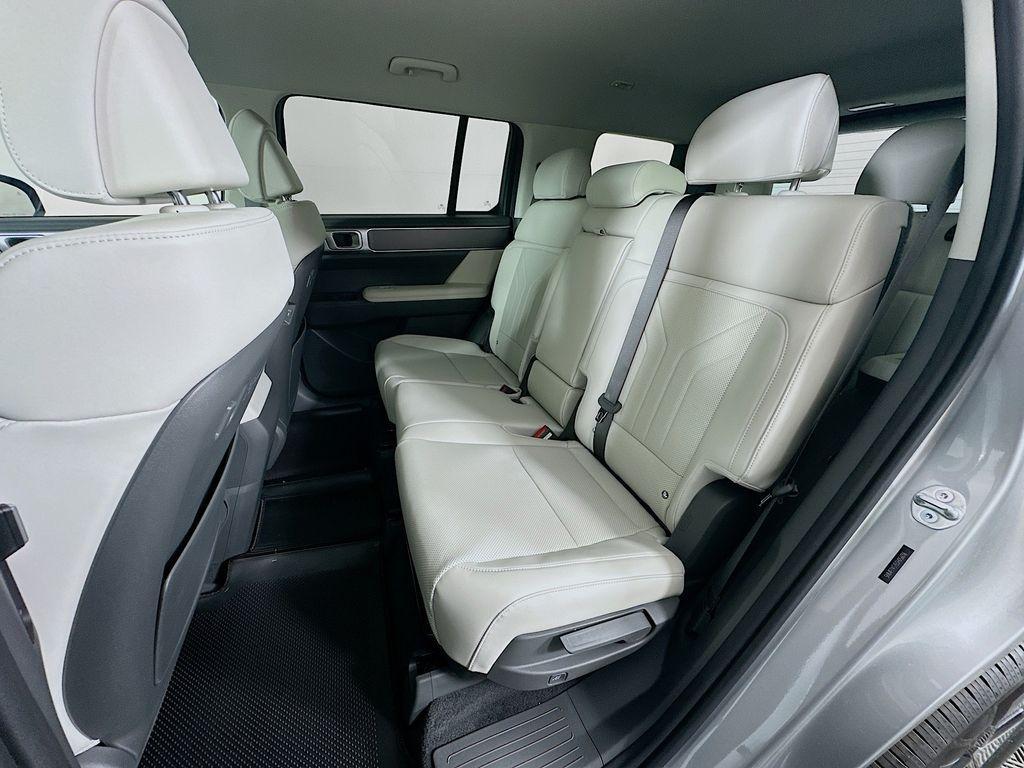 new 2025 Hyundai SANTA FE HEV car, priced at $40,014