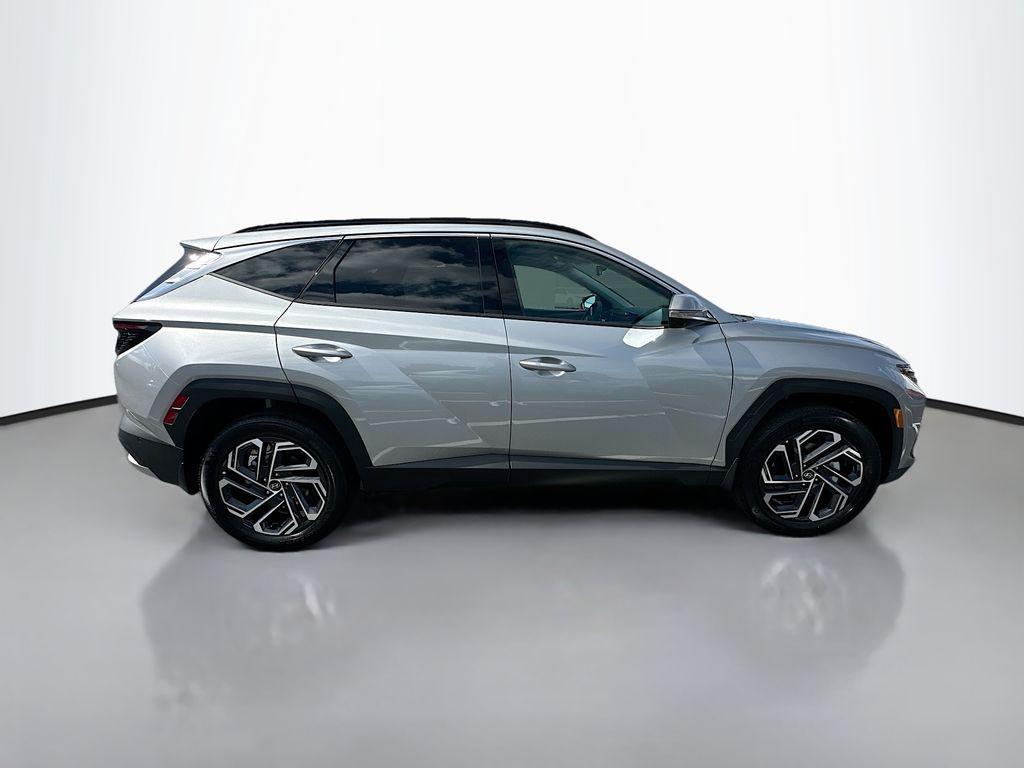 new 2025 Hyundai TUCSON Hybrid car, priced at $43,420
