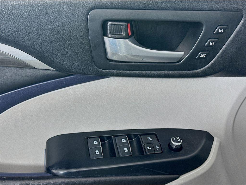 used 2017 Toyota Highlander car, priced at $18,700