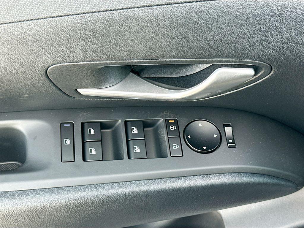 new 2025 Hyundai TUCSON Hybrid car, priced at $38,540