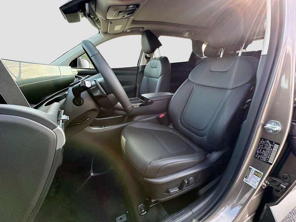 new 2025 Hyundai TUCSON Hybrid car, priced at $38,540