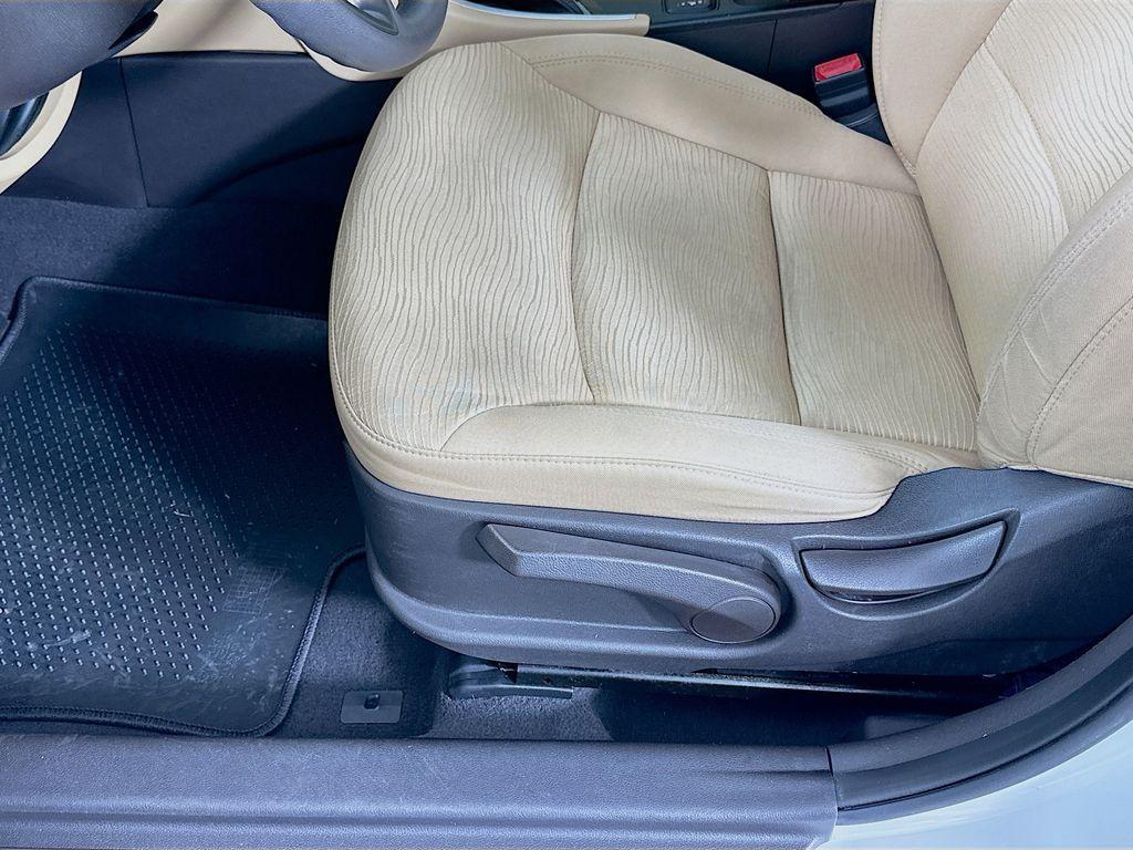 used 2015 Hyundai Sonata Hybrid car, priced at $9,999