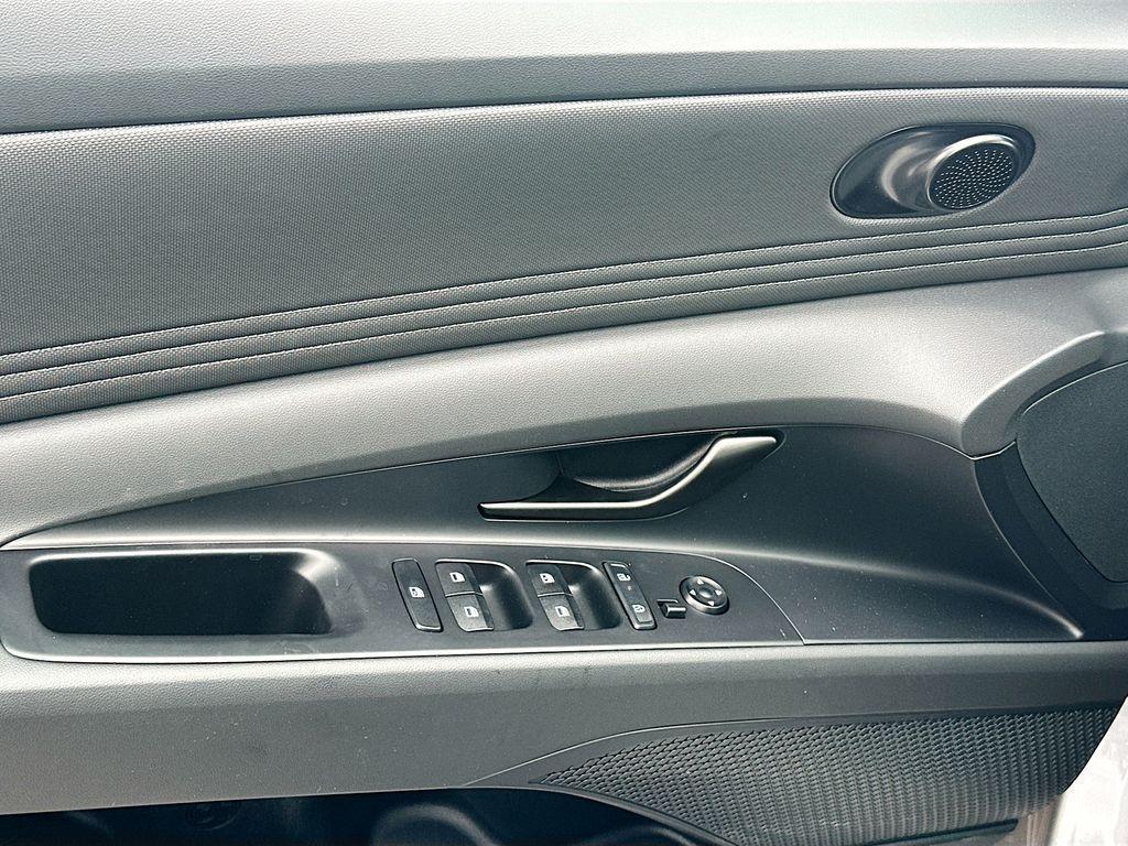 new 2025 Hyundai ELANTRA HEV car, priced at $29,185