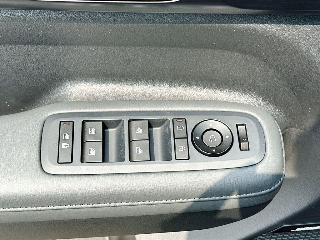 new 2025 Hyundai SANTA FE HEV car, priced at $50,694