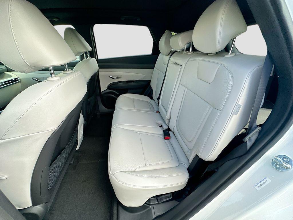 new 2025 Hyundai TUCSON Hybrid car, priced at $43,850