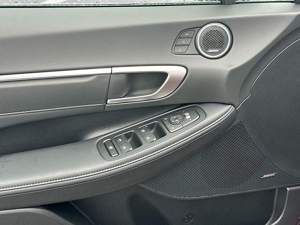 new 2025 Hyundai Sonata Hybrid car, priced at $39,990