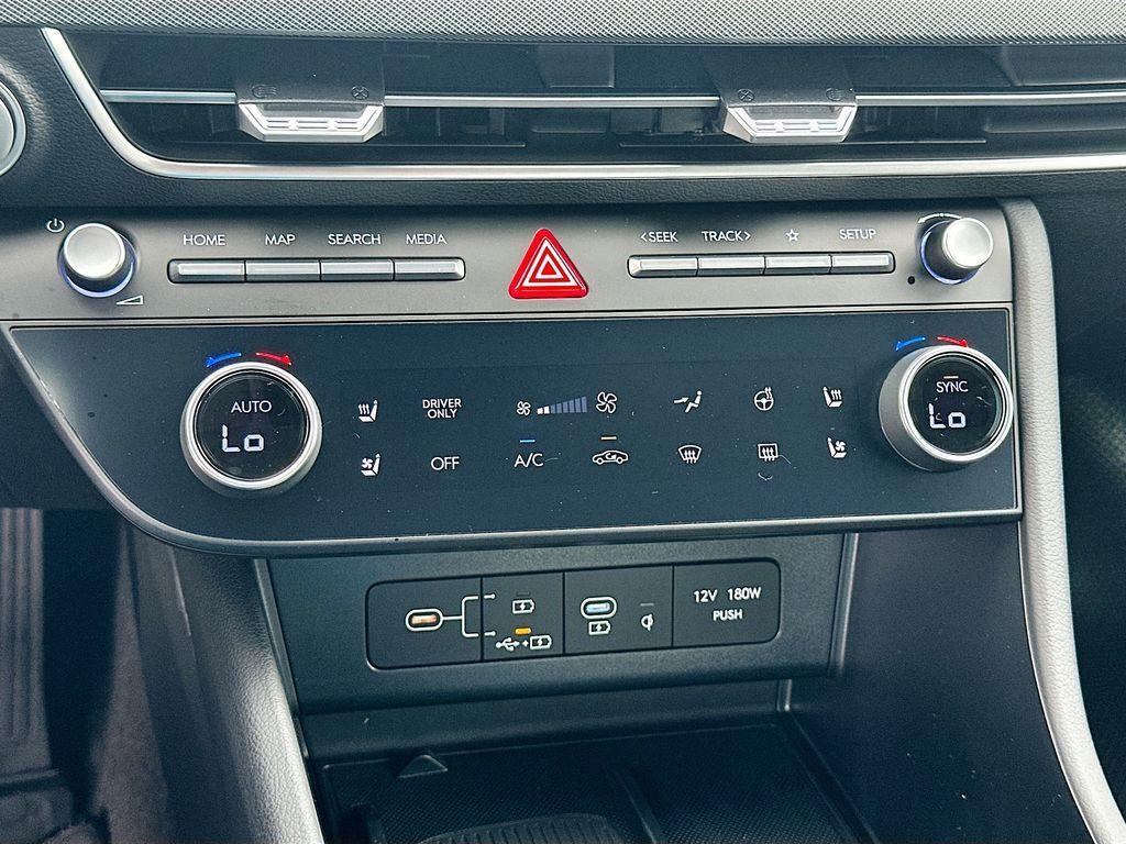 new 2025 Hyundai Sonata Hybrid car, priced at $39,990