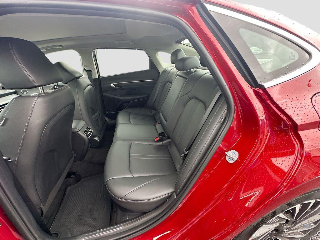 new 2025 Hyundai Sonata Hybrid car, priced at $39,990