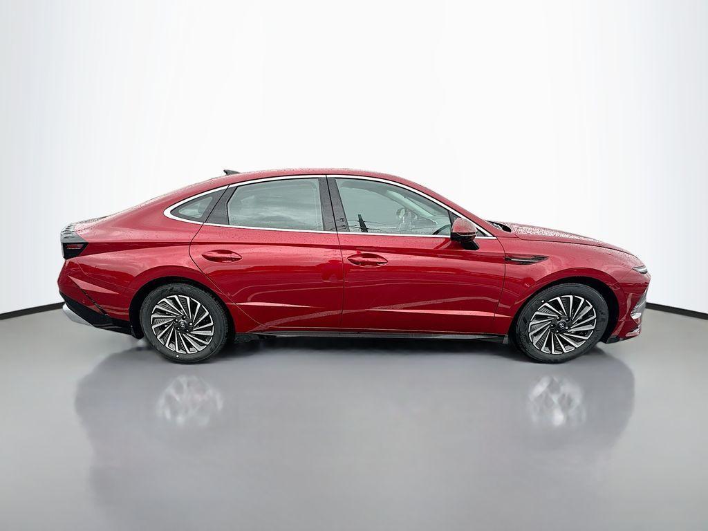 new 2025 Hyundai Sonata Hybrid car, priced at $39,990