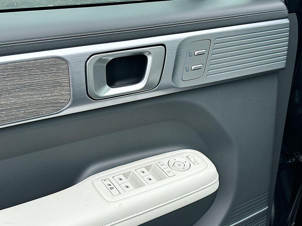 new 2025 Hyundai SANTA FE HEV car, priced at $50,150