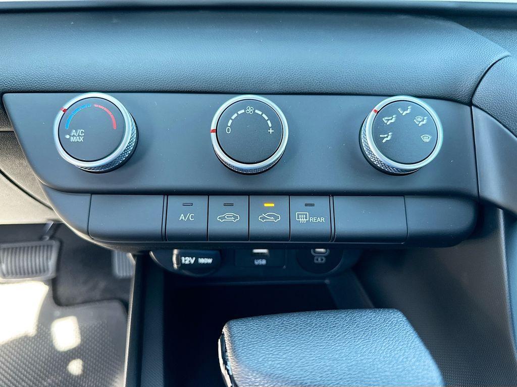 new 2025 Hyundai Elantra car, priced at $24,235