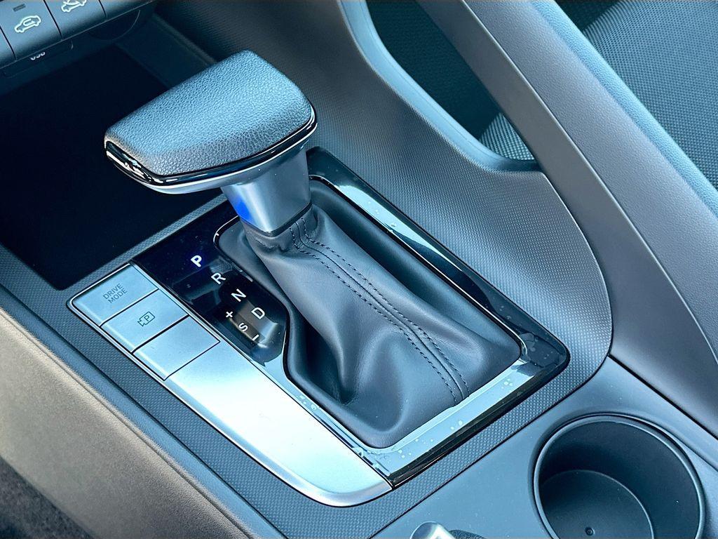 new 2025 Hyundai Elantra car, priced at $24,235