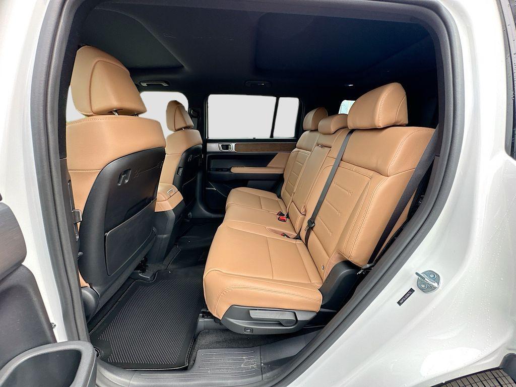 new 2025 Hyundai SANTA FE HEV car, priced at $47,495
