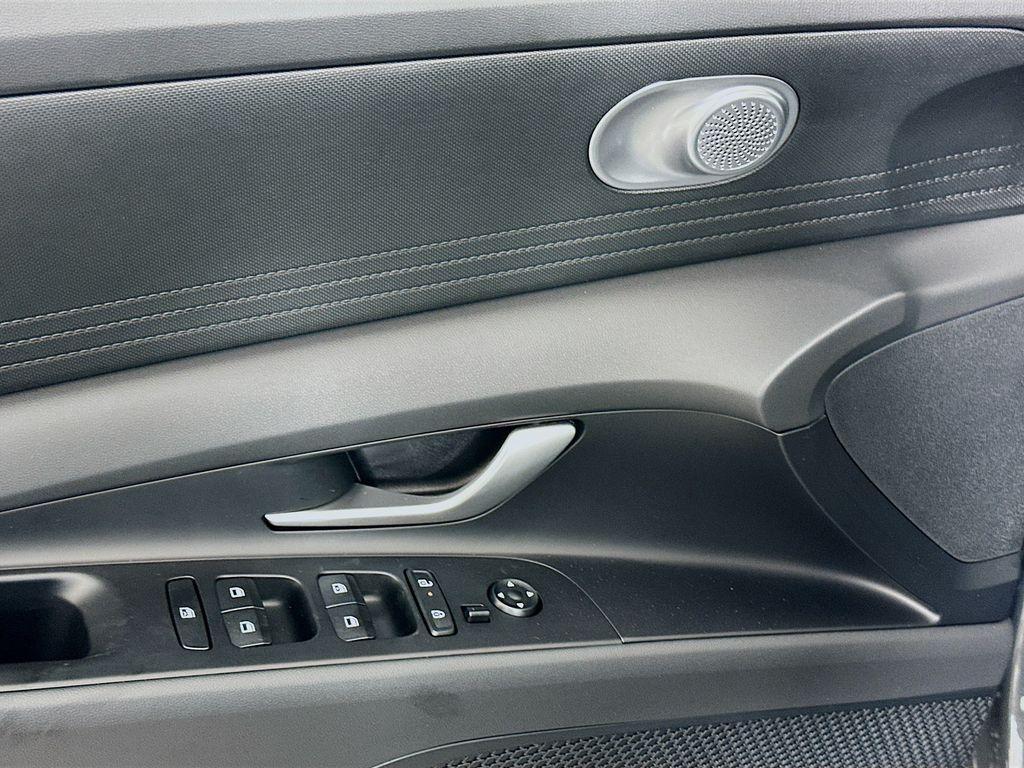 new 2025 Hyundai ELANTRA HEV car, priced at $27,305