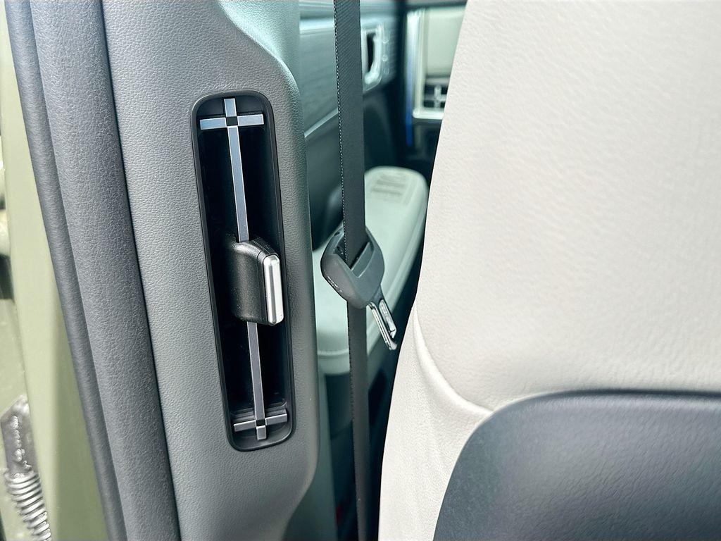 new 2025 Hyundai SANTA FE HEV car, priced at $47,115
