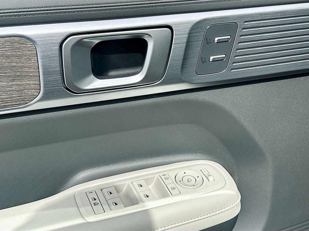 new 2025 Hyundai SANTA FE HEV car, priced at $47,115