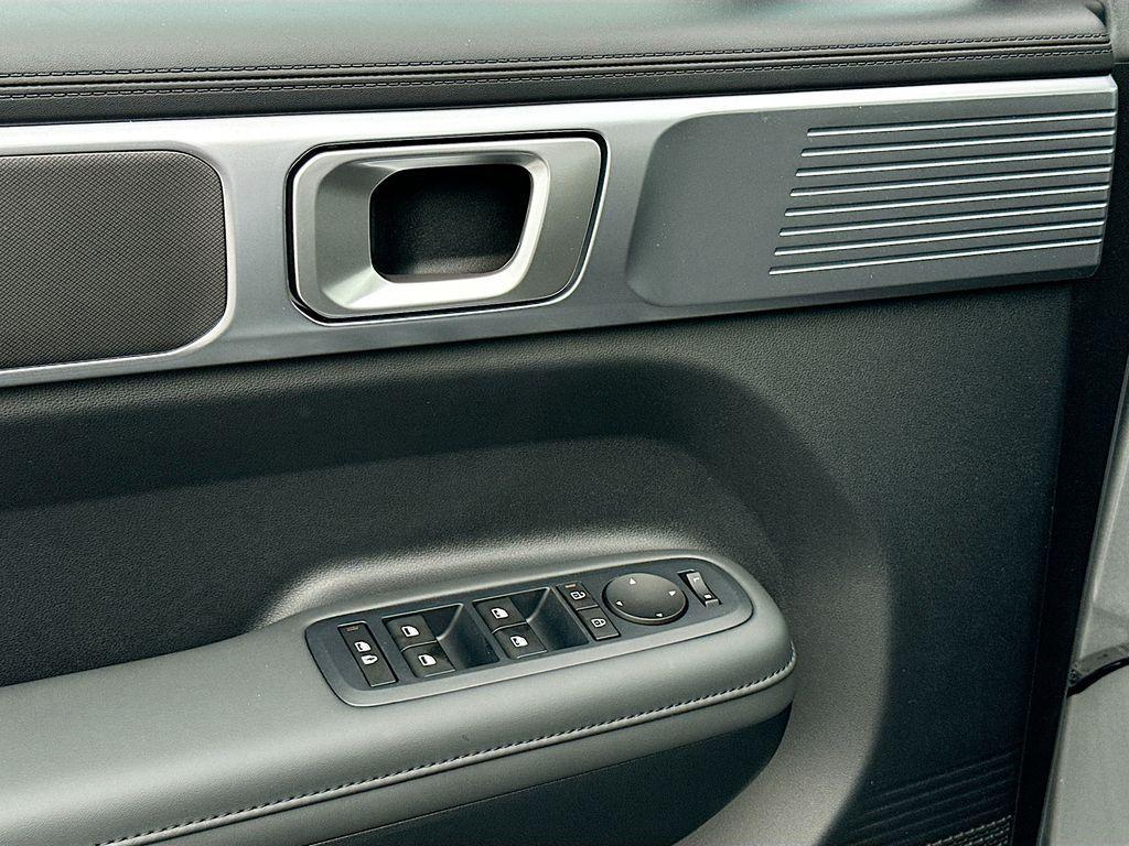 new 2025 Hyundai SANTA FE HEV car, priced at $40,134