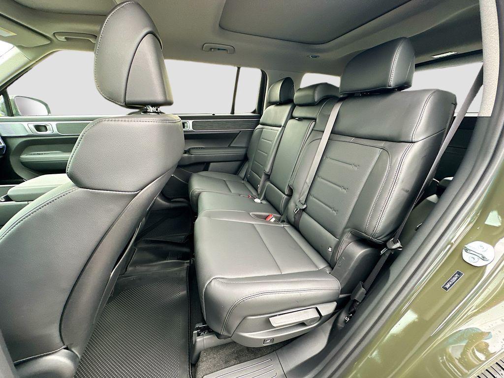 new 2025 Hyundai SANTA FE HEV car, priced at $47,000