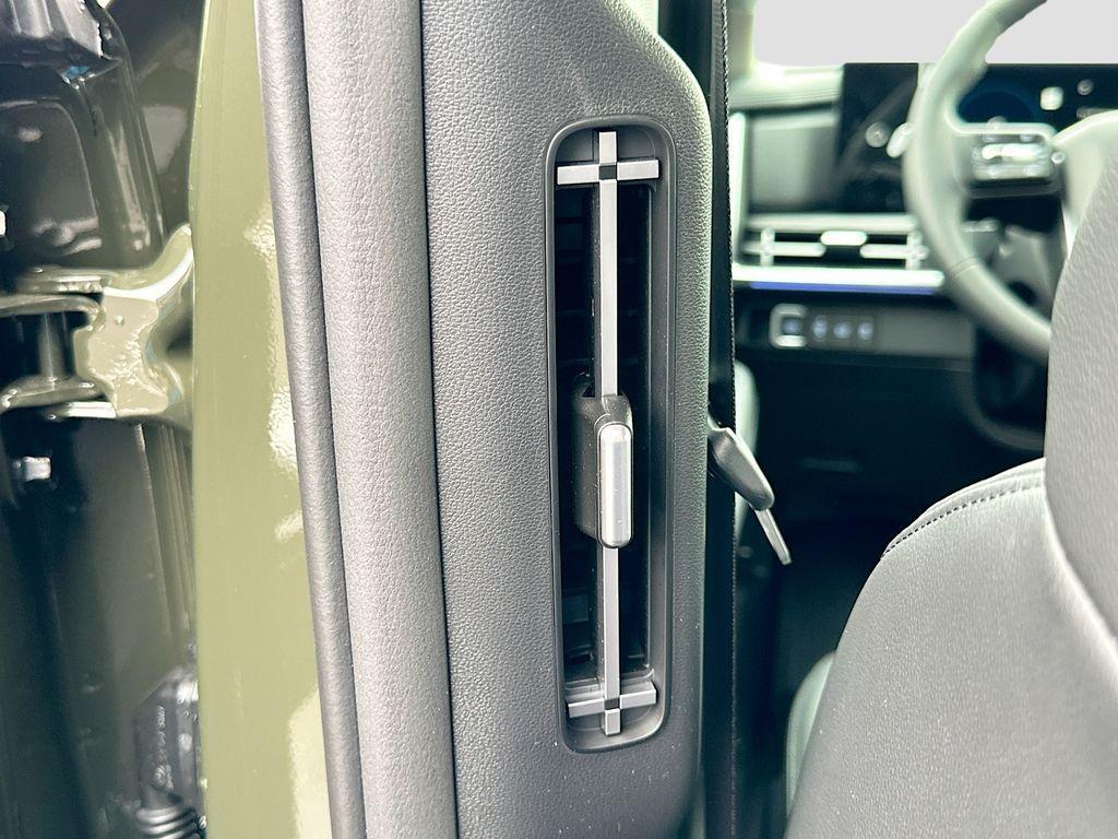 new 2025 Hyundai SANTA FE HEV car, priced at $47,000