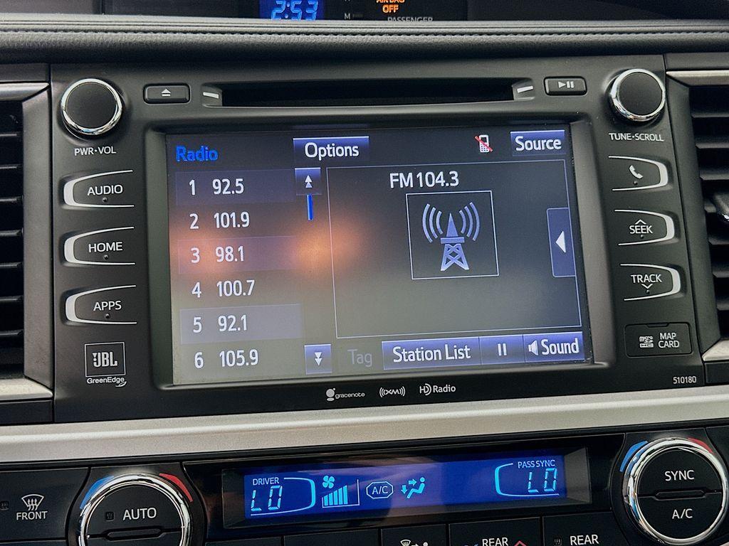 used 2018 Toyota Highlander car, priced at $25,399