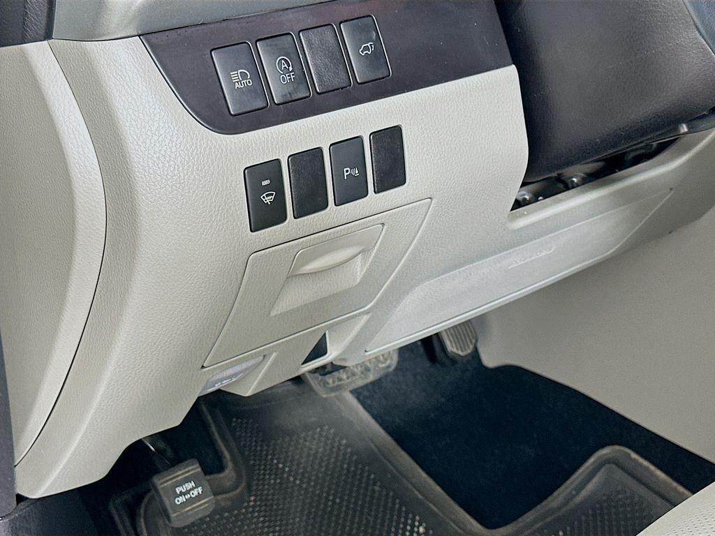 used 2018 Toyota Highlander car, priced at $25,399