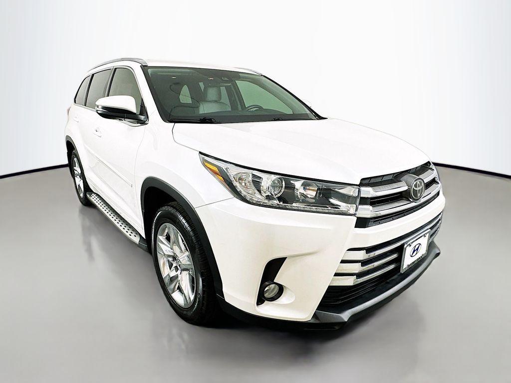 used 2018 Toyota Highlander car, priced at $25,399