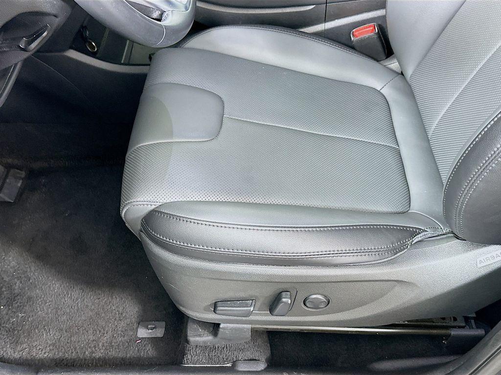 used 2023 Hyundai Santa Fe car, priced at $21,999