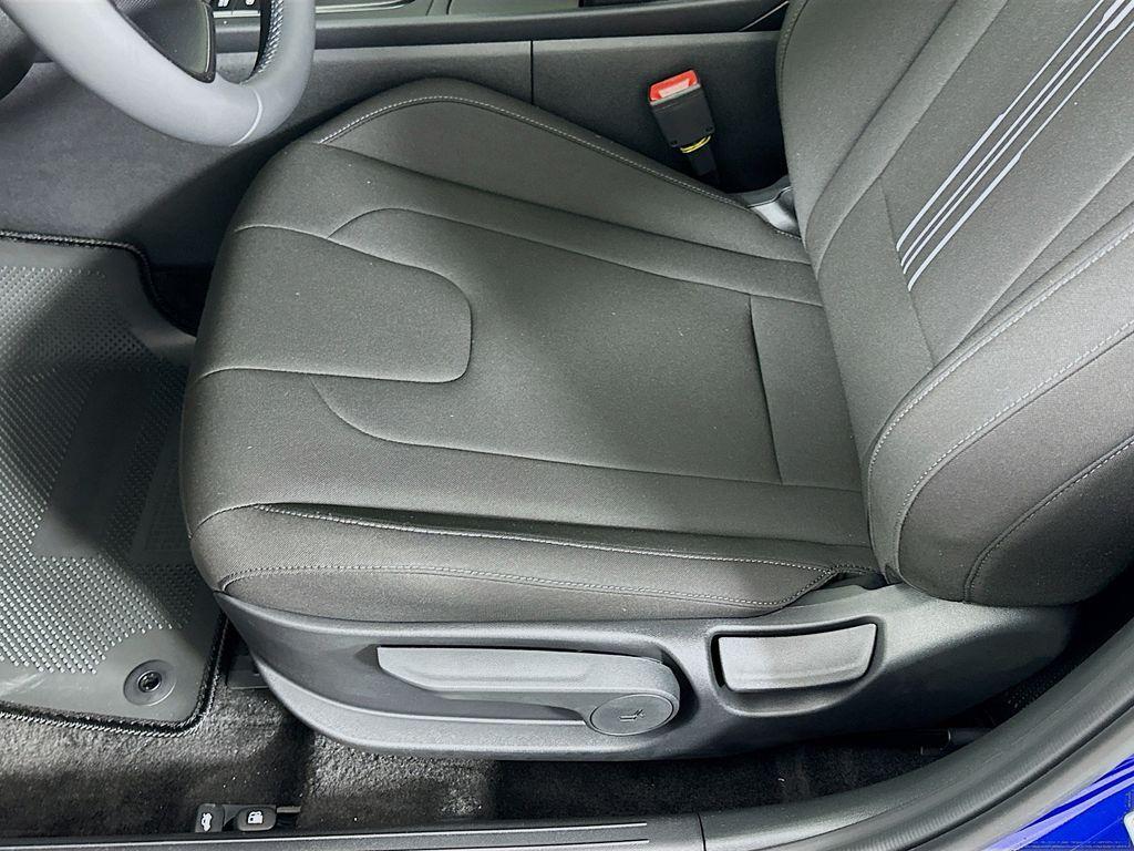 new 2025 Hyundai Elantra car, priced at $25,135
