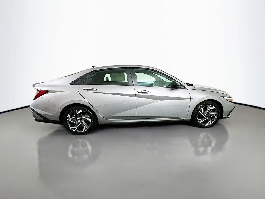 new 2025 Hyundai Elantra car, priced at $24,665