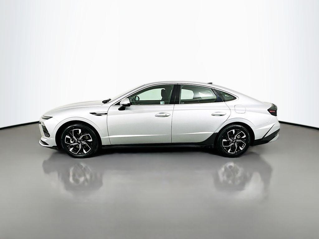 used 2024 Hyundai Sonata car, priced at $20,886