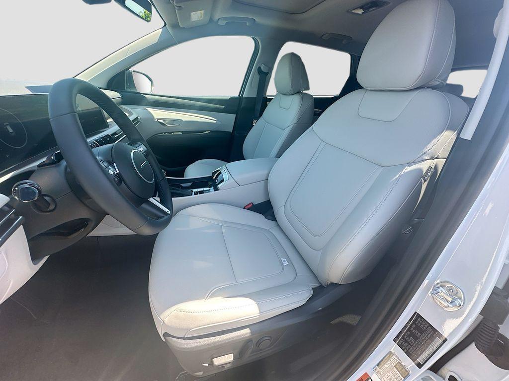 new 2025 Hyundai Tucson car, priced at $35,995