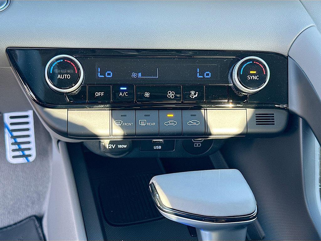 new 2025 Hyundai Elantra car, priced at $24,885