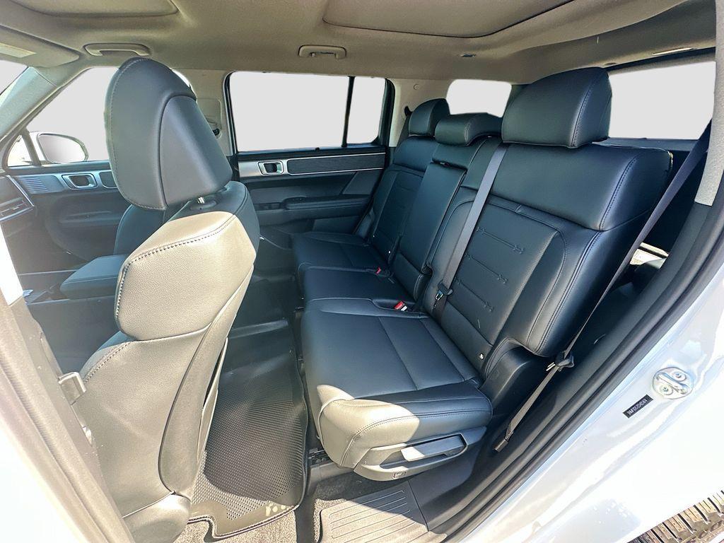new 2025 Hyundai SANTA FE HEV car, priced at $49,300