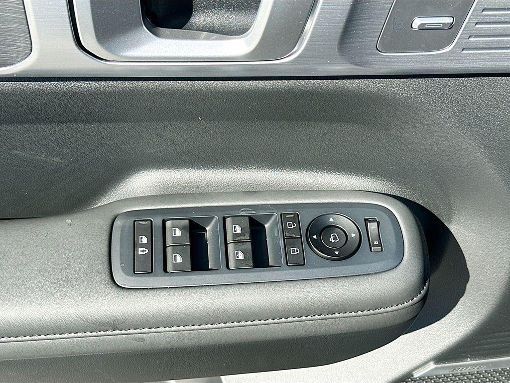 new 2025 Hyundai SANTA FE HEV car, priced at $49,300