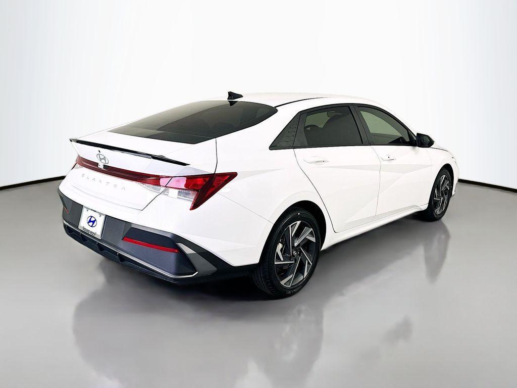 new 2025 Hyundai Elantra car, priced at $25,235