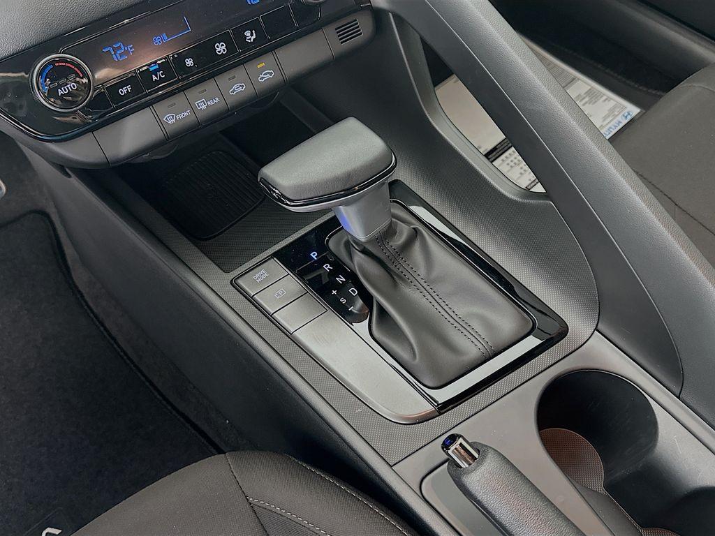 new 2025 Hyundai Elantra car, priced at $25,235