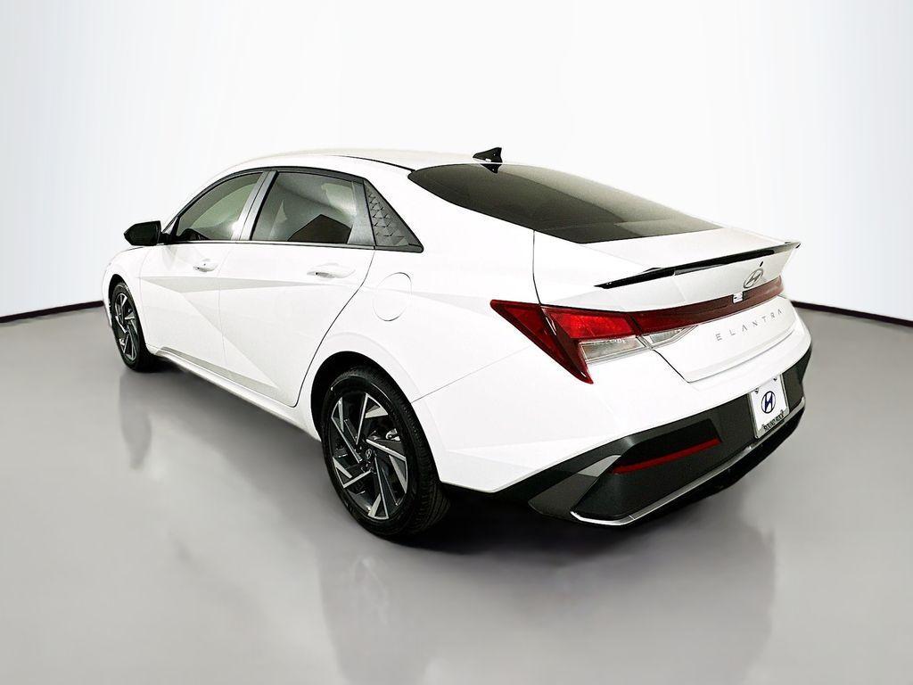 new 2025 Hyundai Elantra car, priced at $25,235