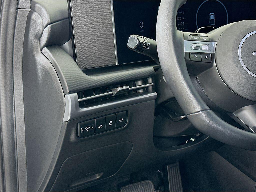 used 2025 Hyundai SANTA CRUZ car, priced at $38,536