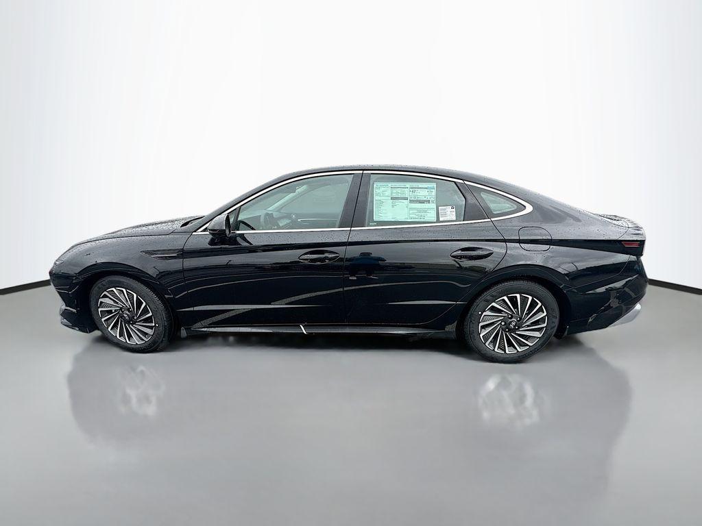 new 2025 Hyundai Sonata Hybrid car, priced at $39,475