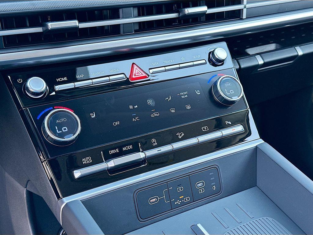 new 2025 Hyundai Santa Fe car, priced at $39,025