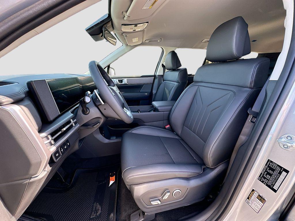 new 2025 Hyundai Santa Fe car, priced at $39,025