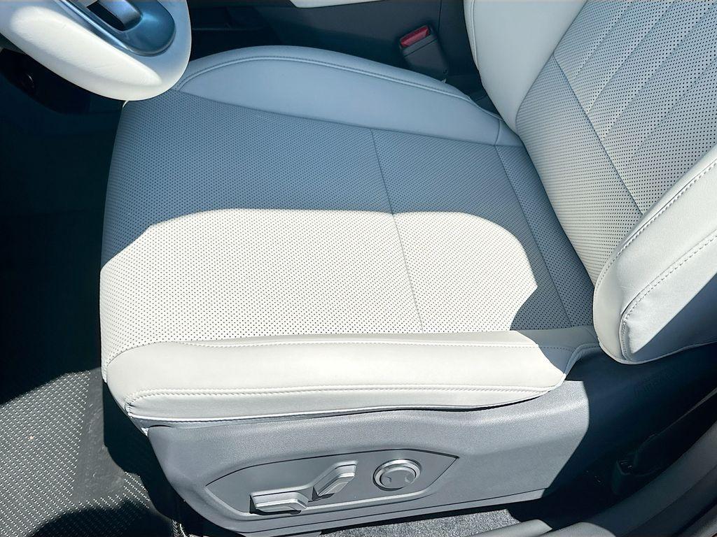 new 2025 Hyundai Santa Fe car, priced at $39,405