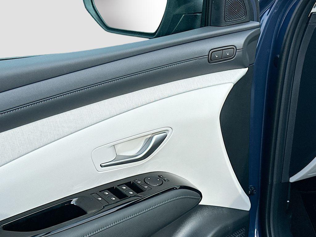 new 2025 Hyundai Tucson car, priced at $40,895