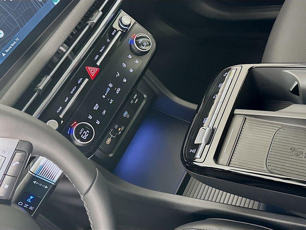 new 2025 Hyundai TUCSON Hybrid car, priced at $43,980
