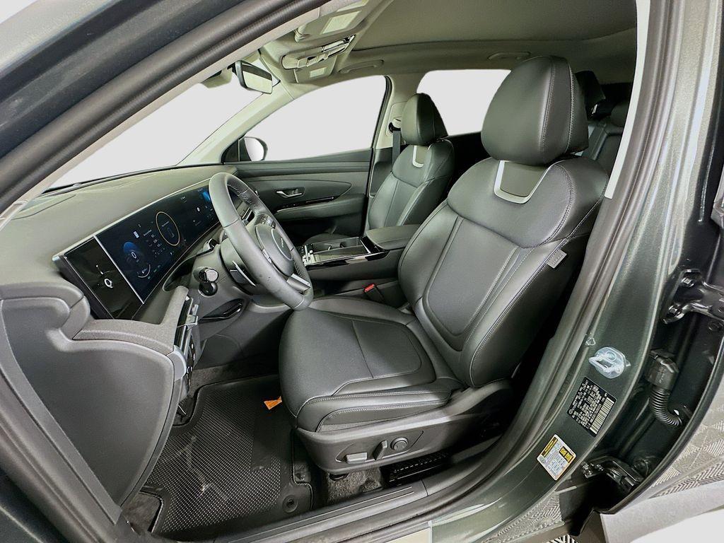 new 2025 Hyundai TUCSON Hybrid car, priced at $43,980