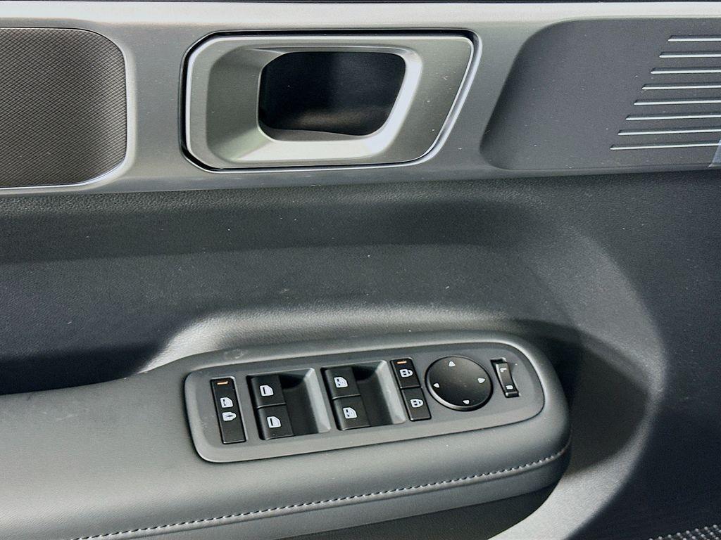 new 2025 Hyundai Santa Fe car, priced at $38,925