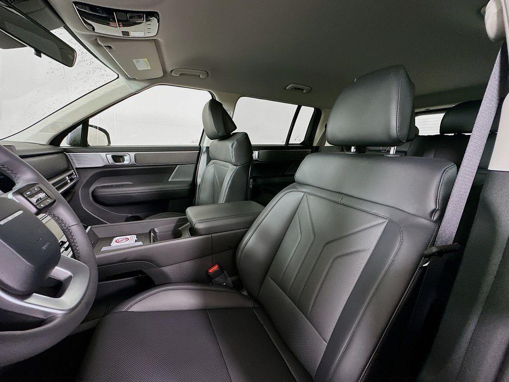 new 2025 Hyundai Santa Fe car, priced at $38,925